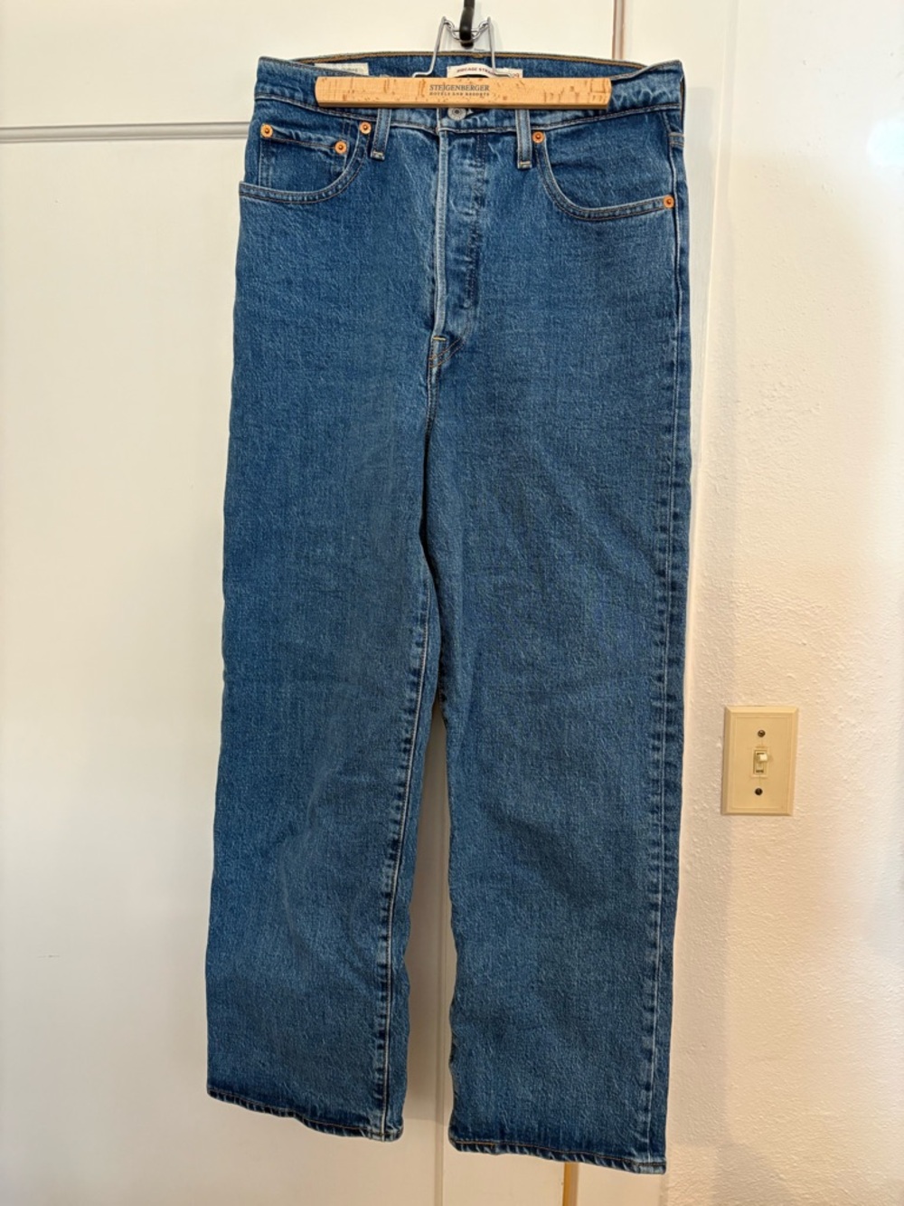 Levi’s ribcage straight blue jean